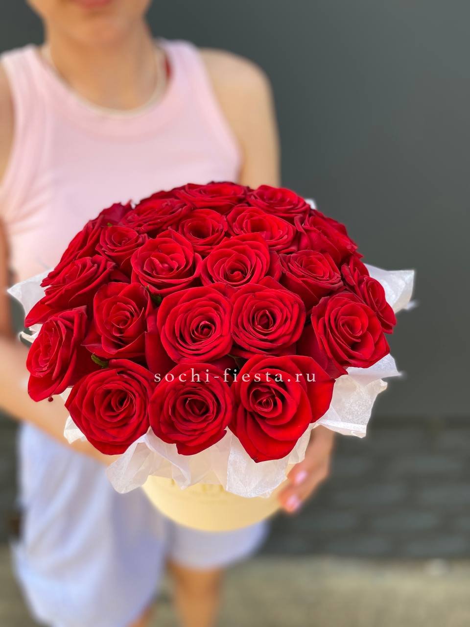 свадебная композиция с пионами и эустомой в Твери