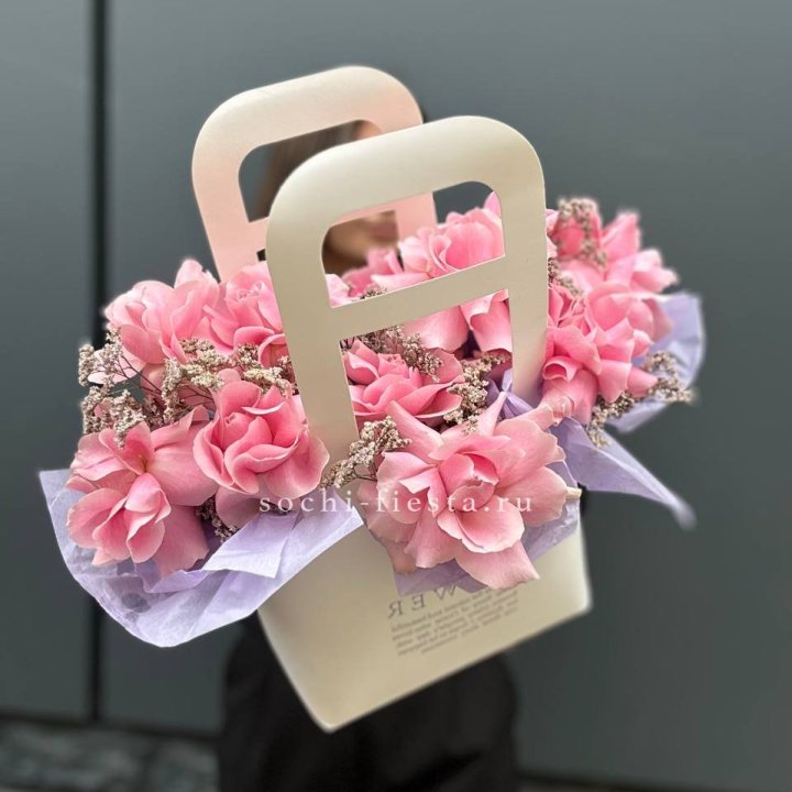 Сумочка розовых роз "Плинки" в Твери