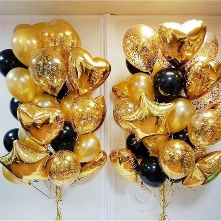 Фонтан шаров "Чёрное золото" в Твери