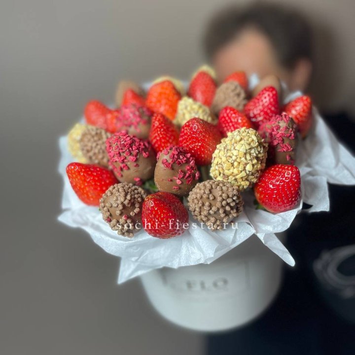 Клубника в боксе 30 ягод в Твери