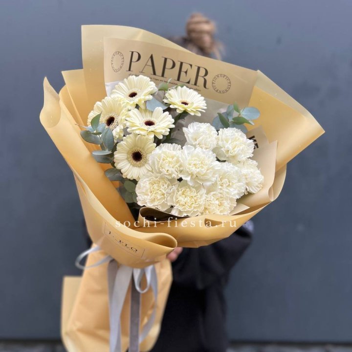  Букет с диантусами и герберами в Твери