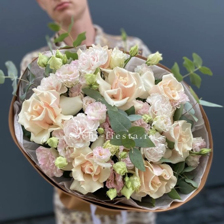  Букет кремовых роз "Мокко" в Твери