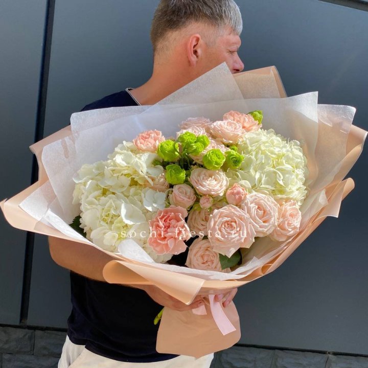 Авторский букет "Нежный крем" в Твери