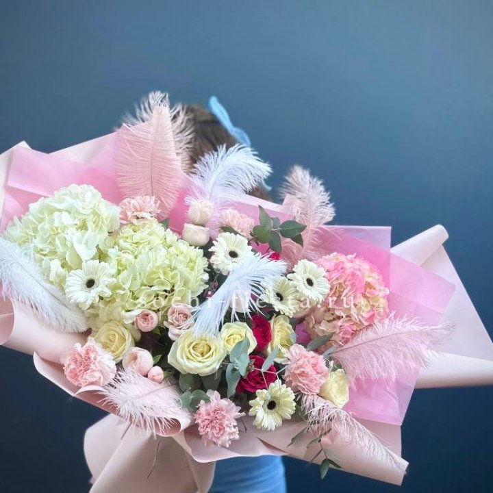 Дизайнерский букет "Валенсия-3" в Твери