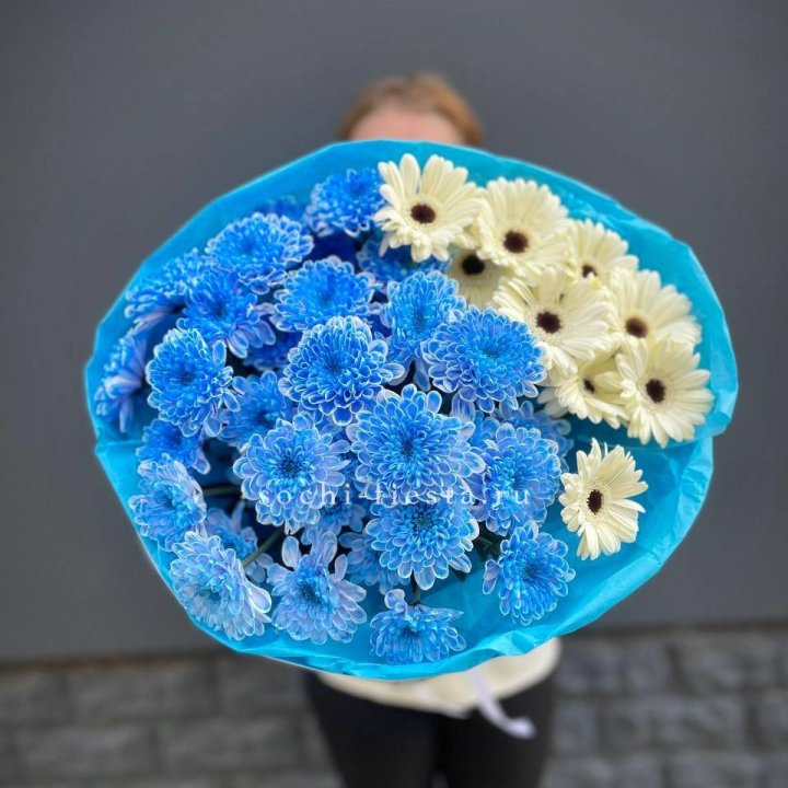 Букет хризантем и гербер в Твери