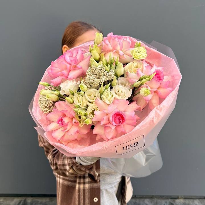 Букет "Розы с эустомой" в Твери