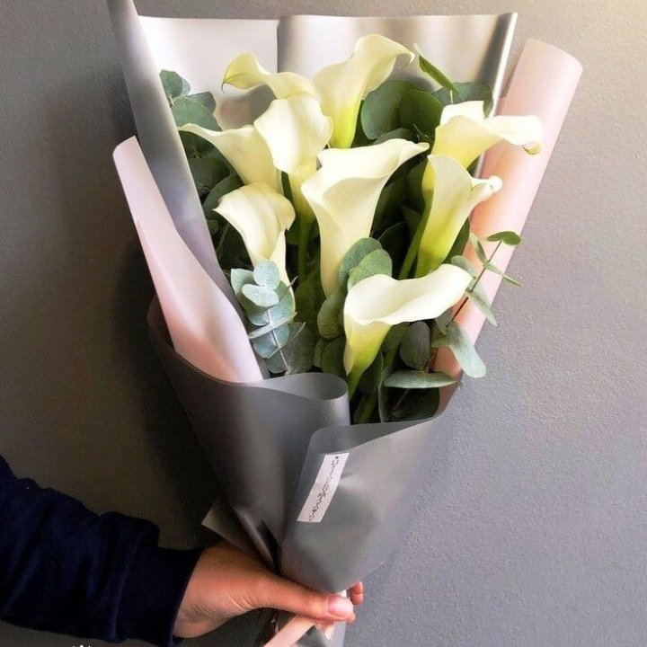 Каллы с эвкалиптом в Твери