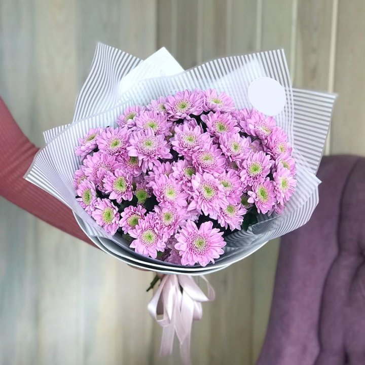 Букет розовых хризантем в Твери