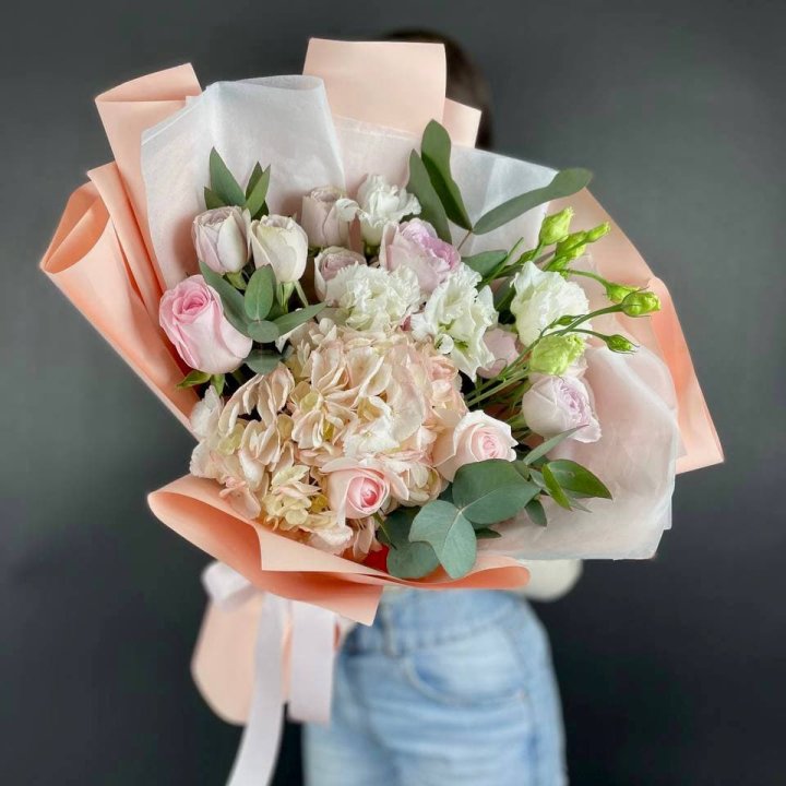 Букет с гортензией "Клодс" в Твери