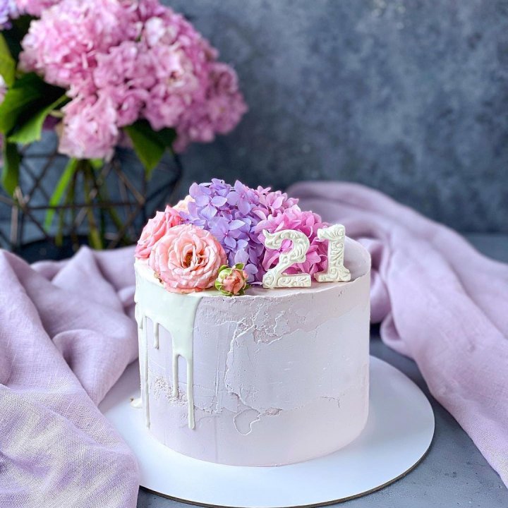 Торт с цифрой в Твери