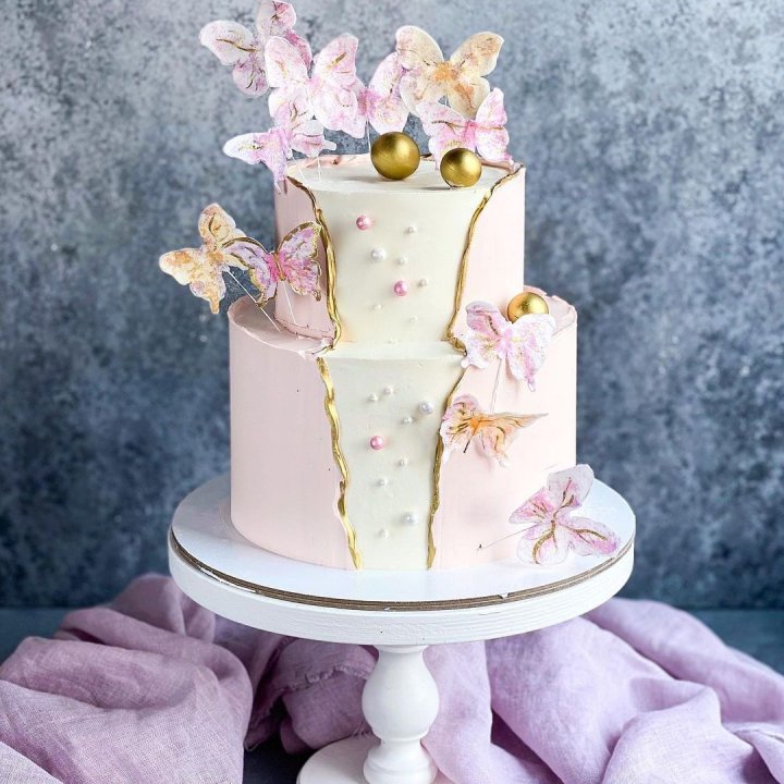 Торт "Бабочки в животе" в Твери