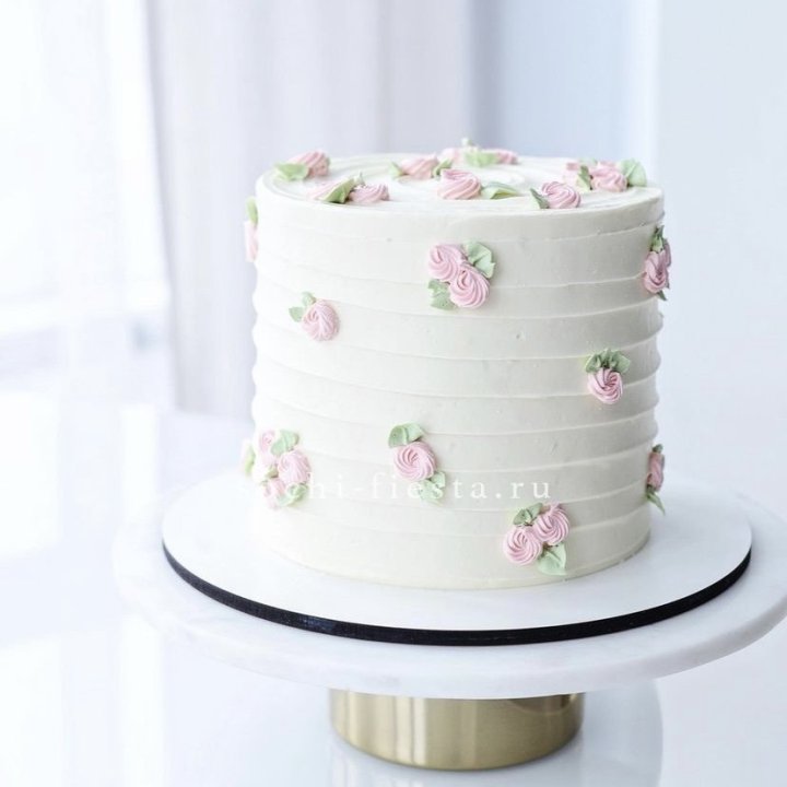 Торт "Розы в снегу" в Твери