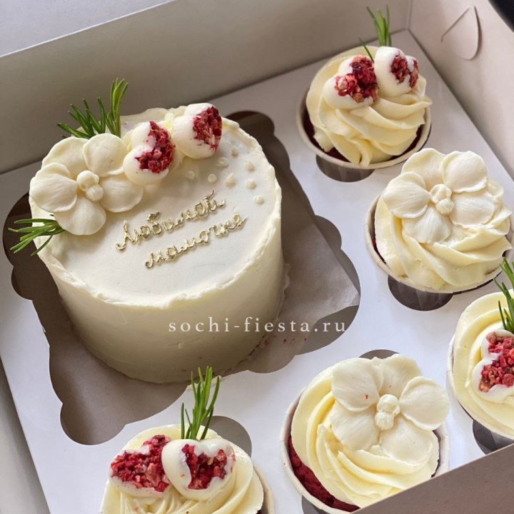 Капкейки и бенто-торт "Мамочке" в Твери