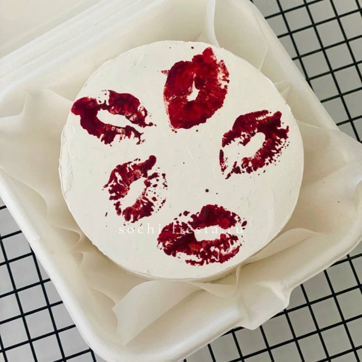 Бенто-торт "Поцелуй" в Твери