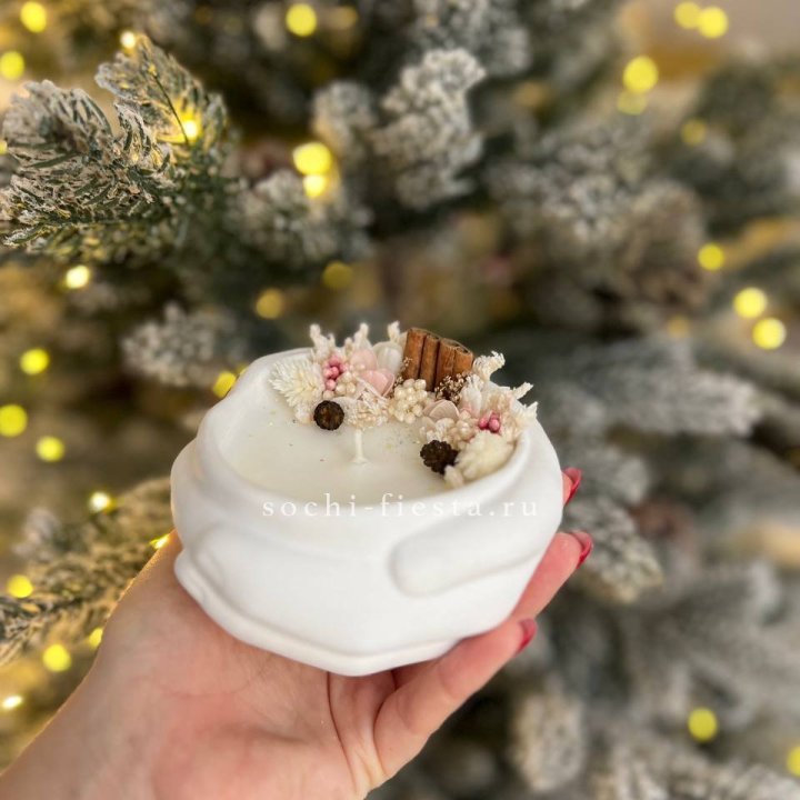 Свеча ароматическая в гипсе Руки с корицей в Твери