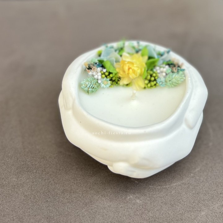 Свеча ароматическая в гипсе Руки в Твери