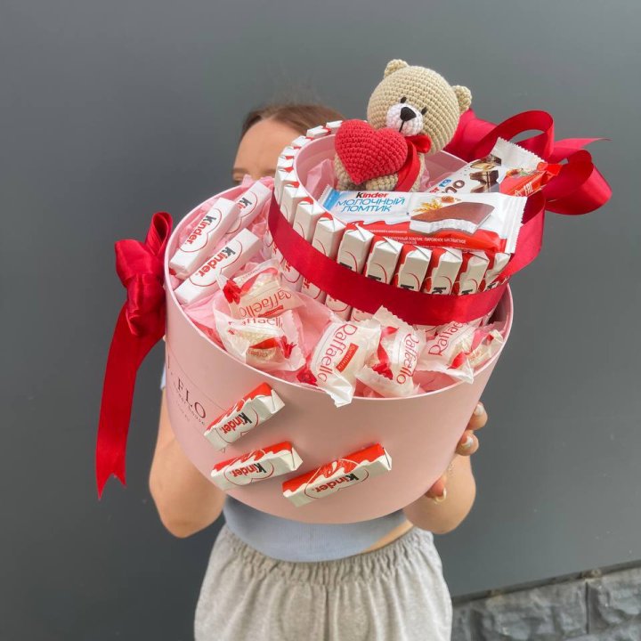 Бокс киндерами и раффаэлло 2 в Твери