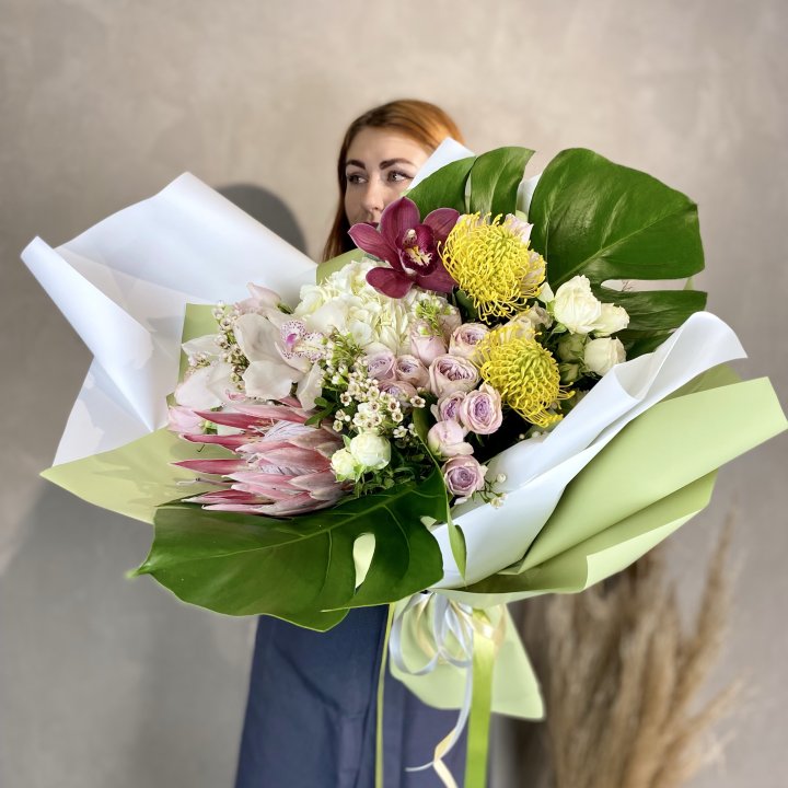 Дизайнерский букет экзотики в Твери