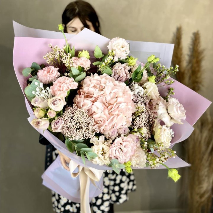 Дизайнерский букет "Трели кримс" в Твери