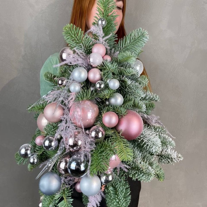 Новогодняя елочка "Розе голд" в Твери
