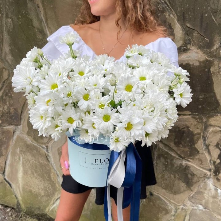 Коробка с хризантемами №2 в Твери