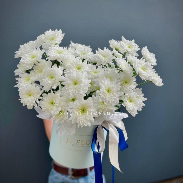 Коробка с хризантемами №3 в Твери