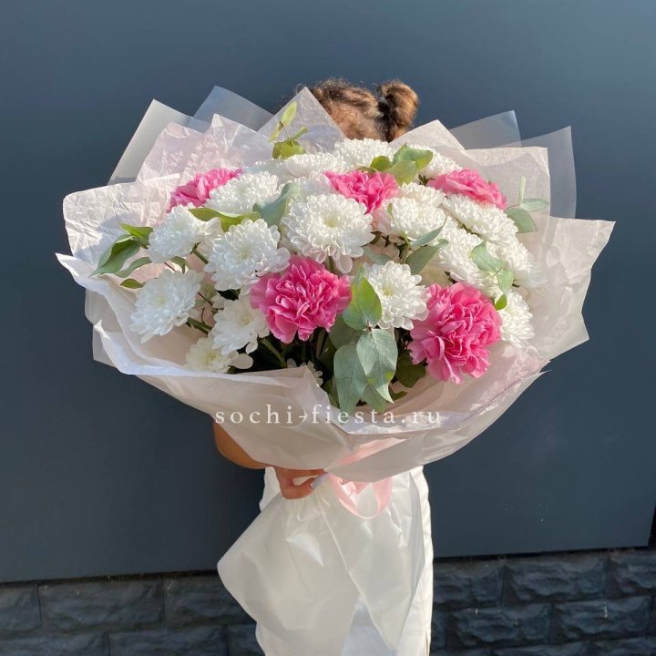  Букет  хризантем и диантусов "Воздушный" в Твери