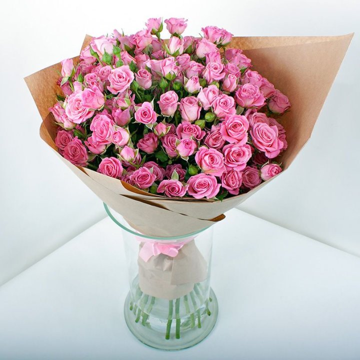 15 кустовых роз в Твери