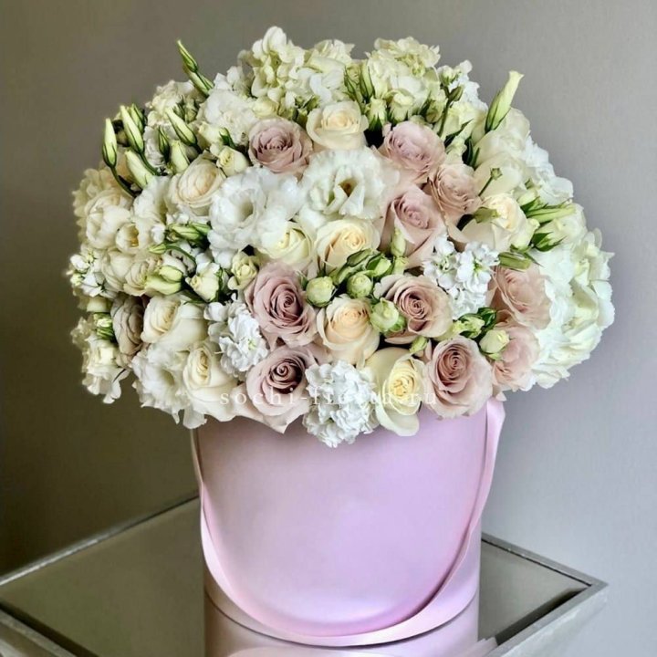 Цветочный бокс "Бриджит" в Твери