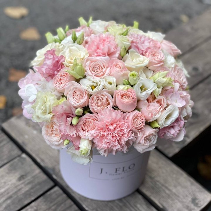 Цветочный бокс "Люксур" в Твери