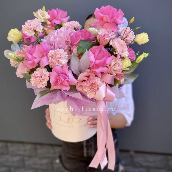 Цветочный бокс "Сальма" в Твери