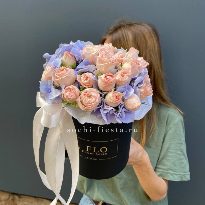 Бокс бомбастик и гортензия в Твери