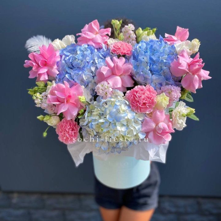 Коробка с цветами "Лемия" в Твери