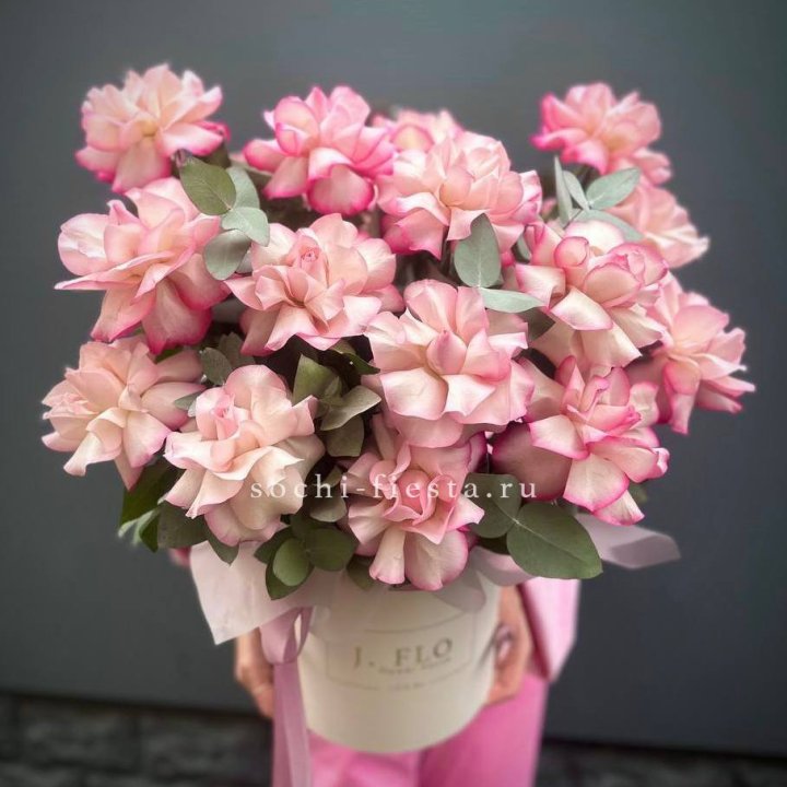 17 Французских  роз Венди в боксе в Твери