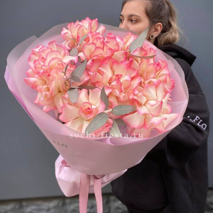 9 французских роз Джумилия в Твери