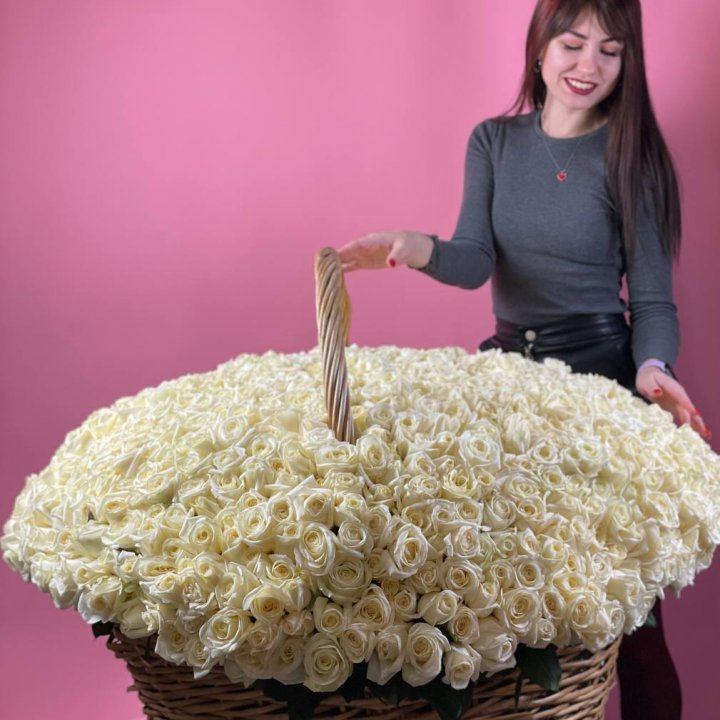 1001 белая роза в Твери