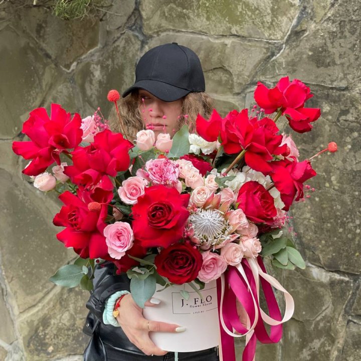 Яркий бокс "Для неё" в Твери