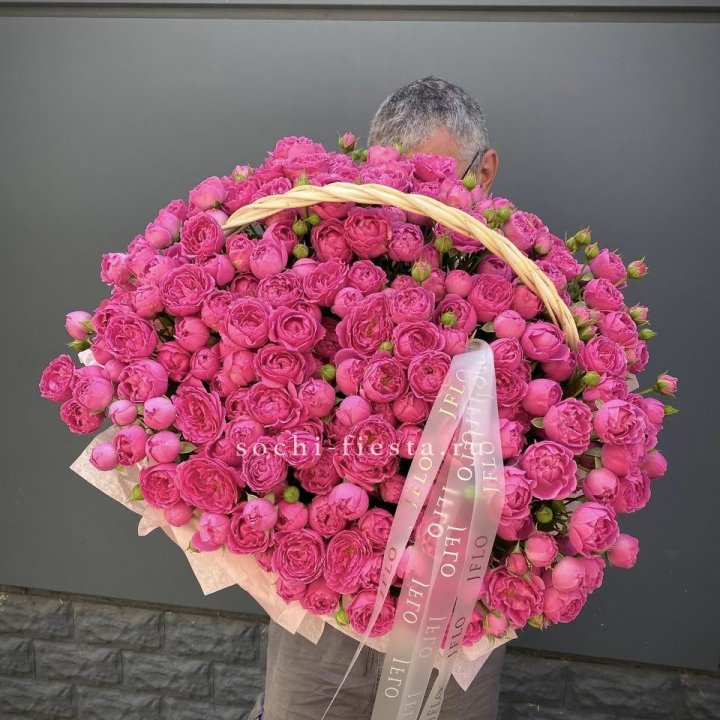 Корзина роз Мисти Баблс 151 в Твери