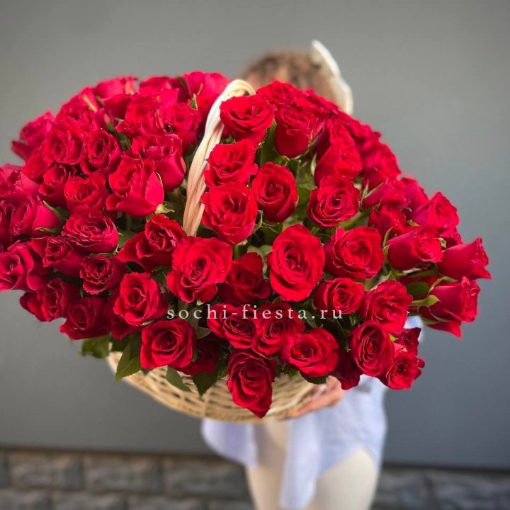 121 красная роза в корзине   в Твери