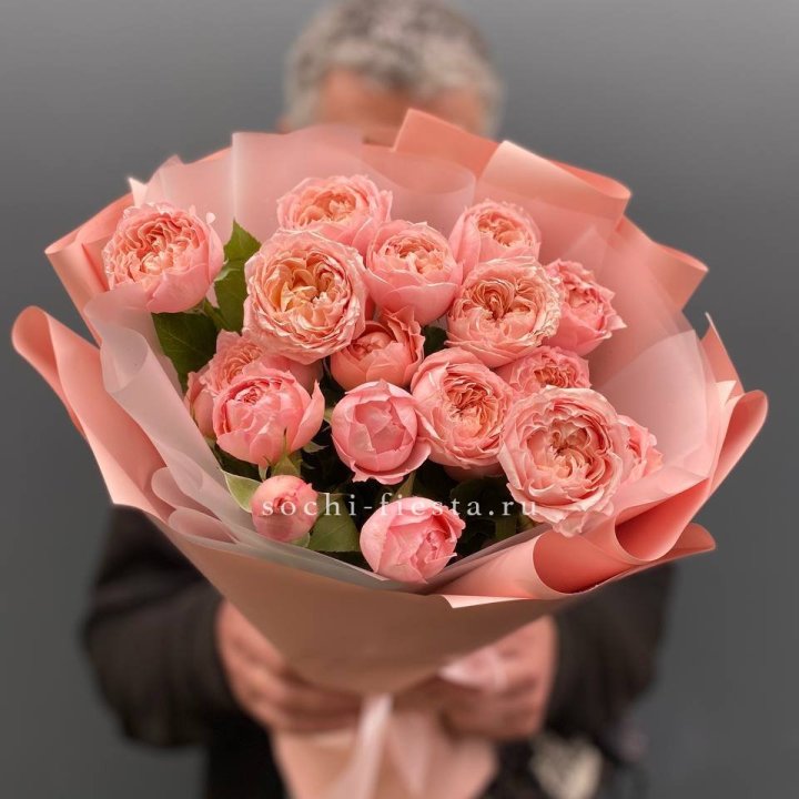 Букет комплимент из кустовых роз Джульетта в Твери