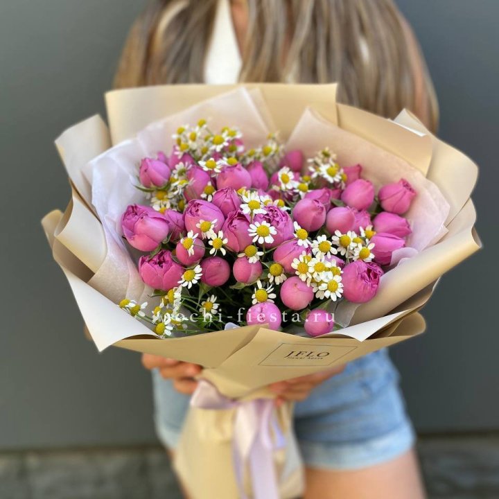 Дуобукет мисти с ромашками  в Твери