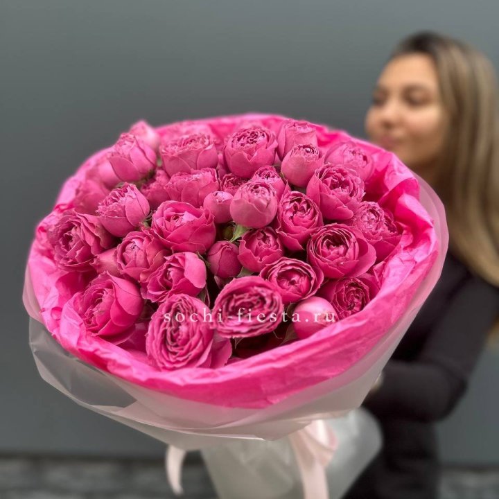 Букет из пионовидных роз  в Твери