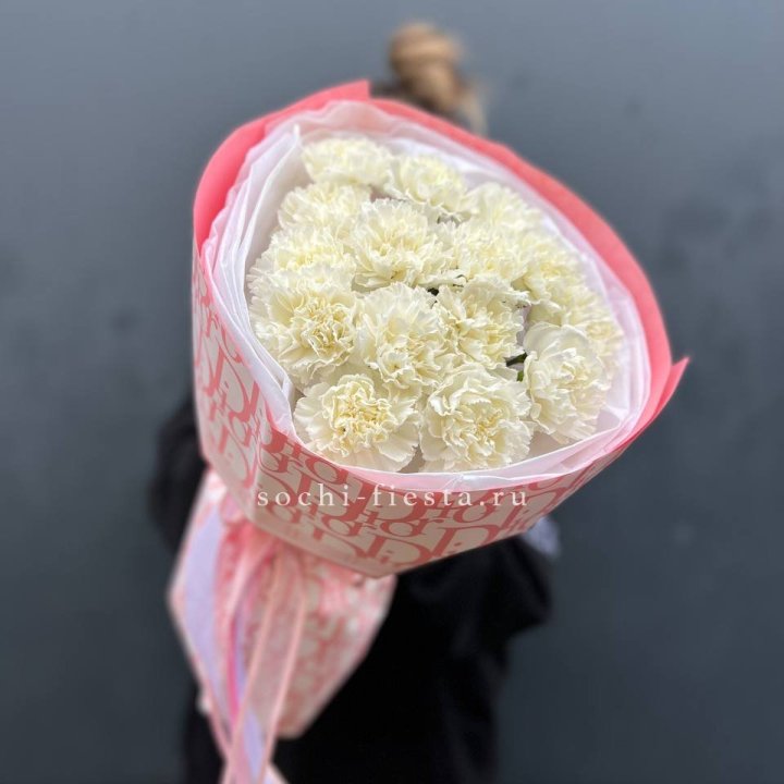 Белые диантусы №2 в Твери