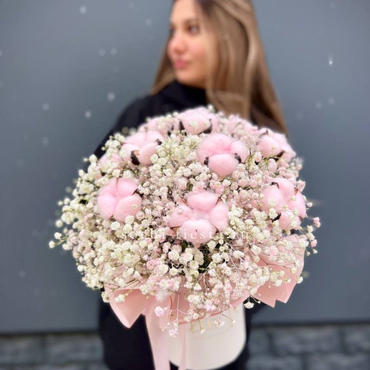 Гипсофилы с хлопком в шляпной коробке в Твери