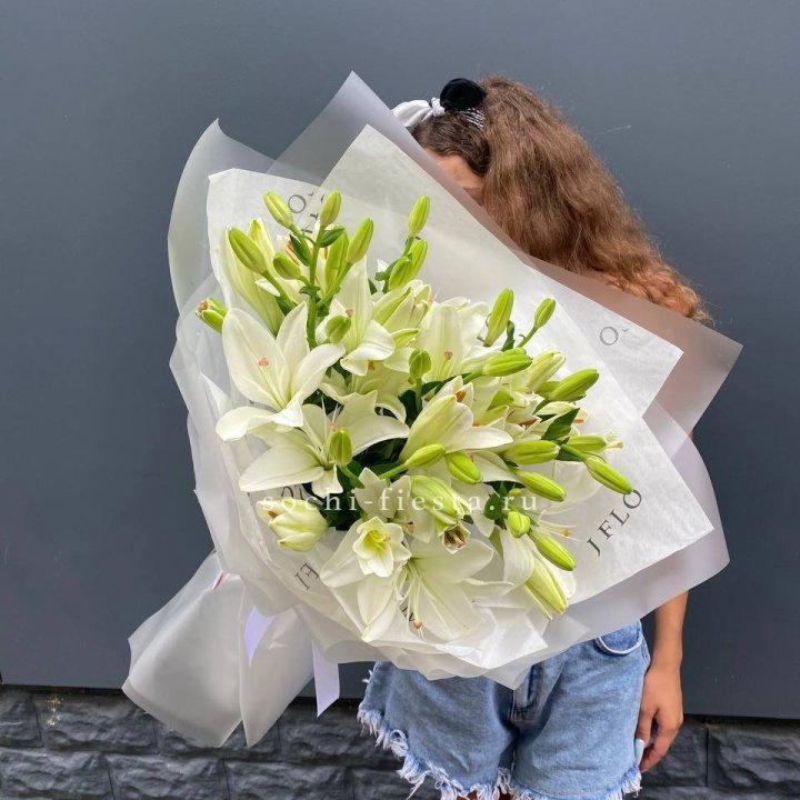 Букет  лилий "Воздушный"  в Твери