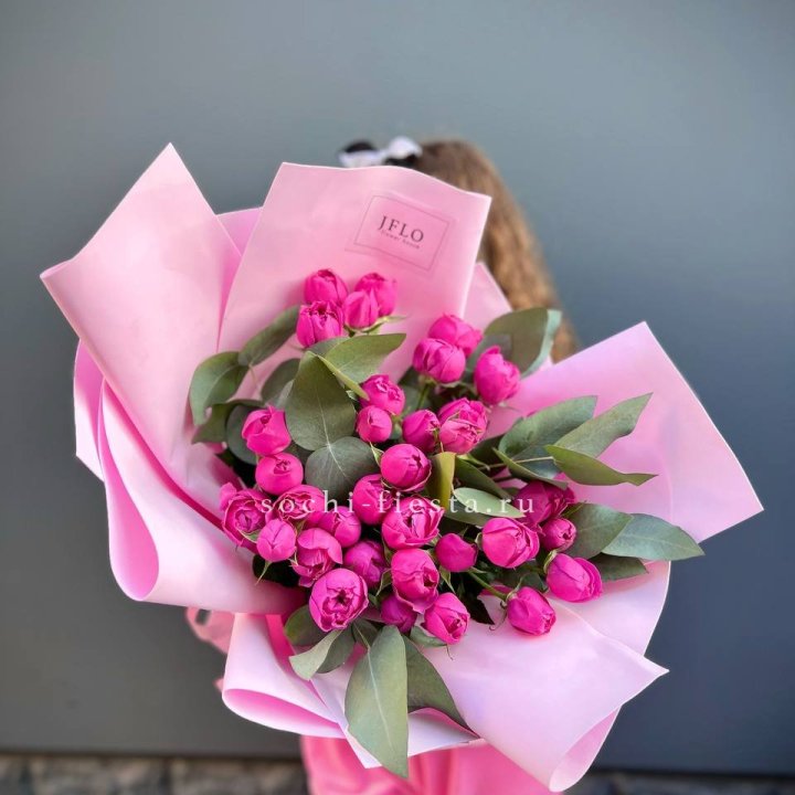 Пионовидные розы баблс в Твери