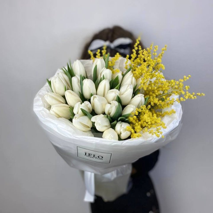 Дуо тюльпан и мимоза в Твери