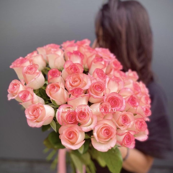 Охапка Роз Джумилия в Твери