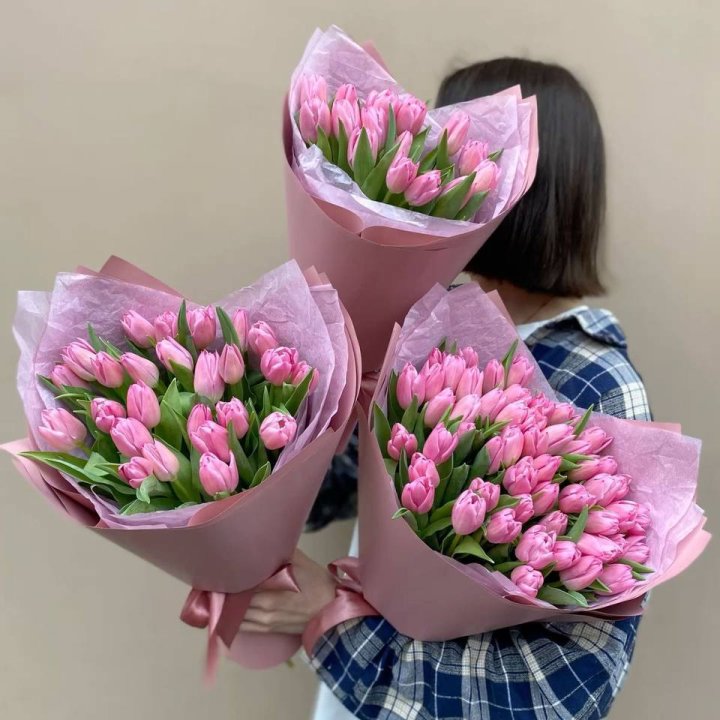 Букет розовых тюльпанов в Твери