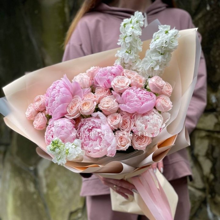 Букет с пионами №1 в Твери